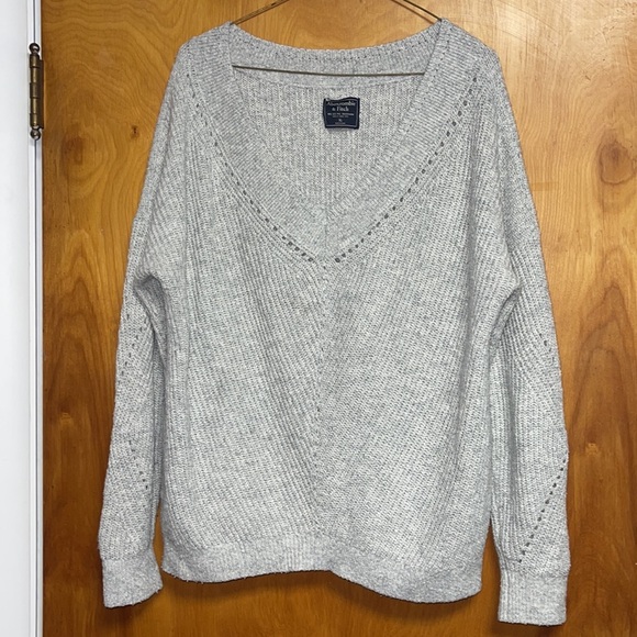 Abercrombie & Fitch V Neck Sweater - Picture 1 of 4